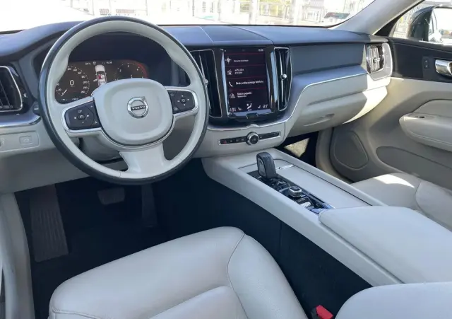 VOLVO XC 60 B5 D AWD Inscription