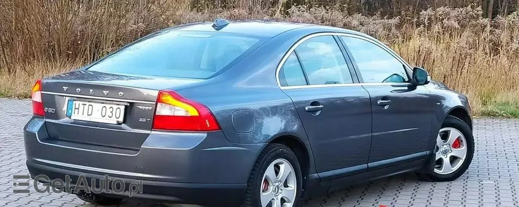 VOLVO S80 