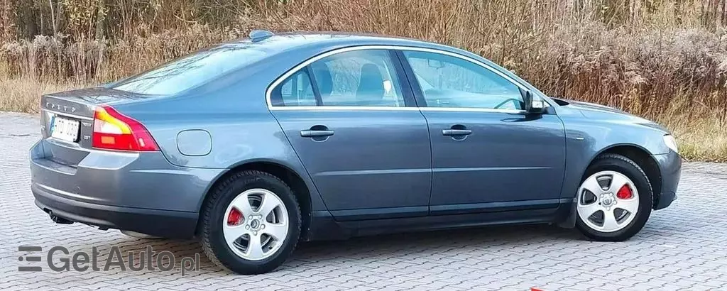 VOLVO S80 