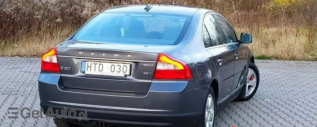 VOLVO S80 