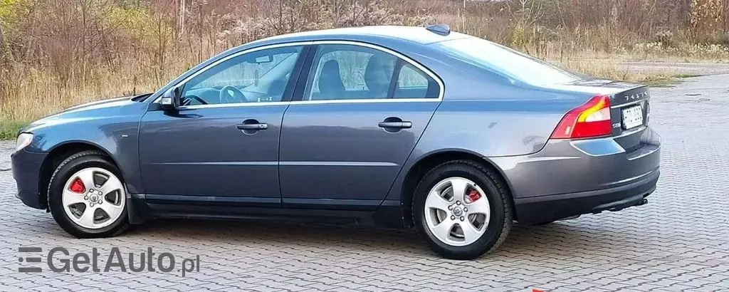 VOLVO S80 
