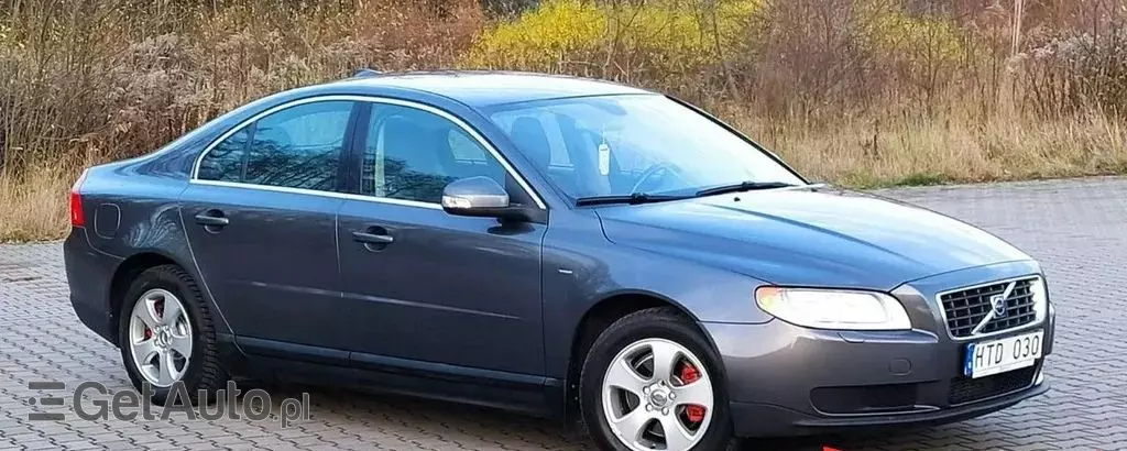 VOLVO S80 