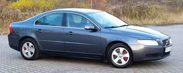 VOLVO S80 
