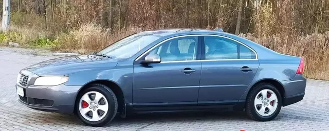VOLVO S80 