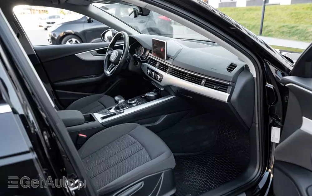 AUDI A4 2.0 TDI S tronic