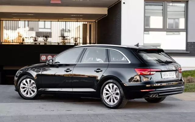 AUDI A4 2.0 TDI S tronic