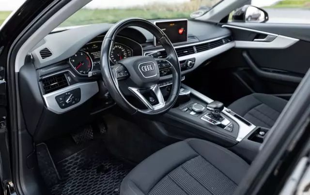 AUDI A4 2.0 TDI S tronic