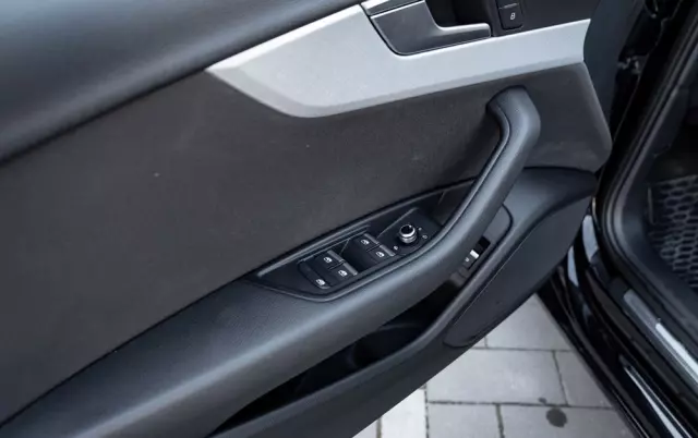 AUDI A4 2.0 TDI S tronic