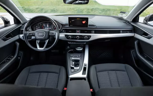 AUDI A4 2.0 TDI S tronic