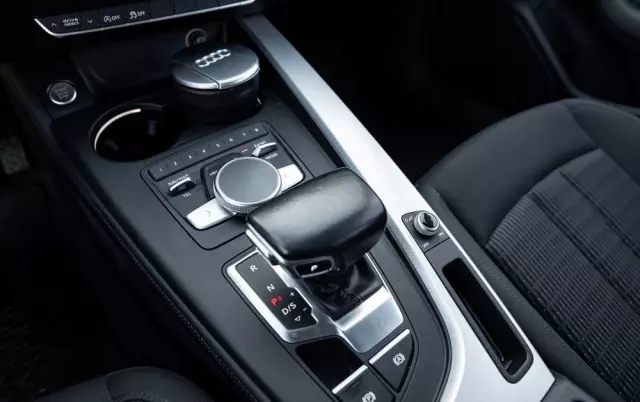 AUDI A4 2.0 TDI S tronic