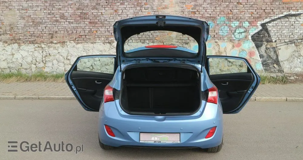 HYUNDAI I30 1.4 Advantage