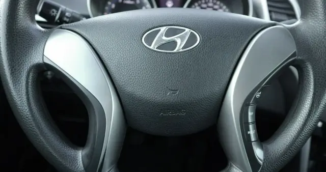 HYUNDAI I30 1.4 Advantage