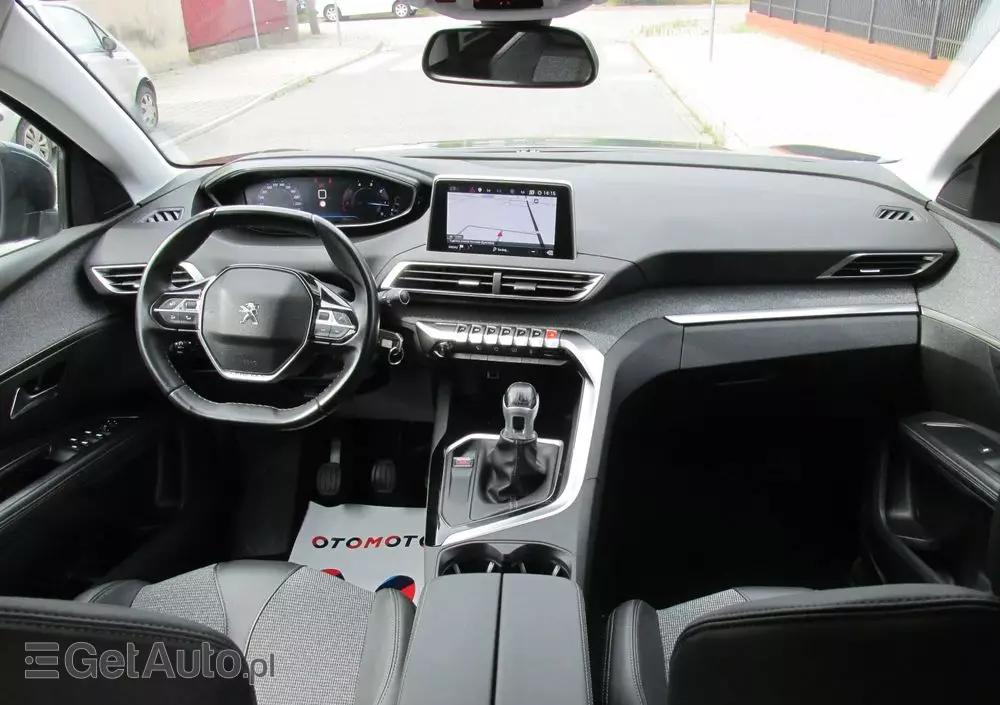 PEUGEOT 5008 1.5 BlueHDi Allure S&S