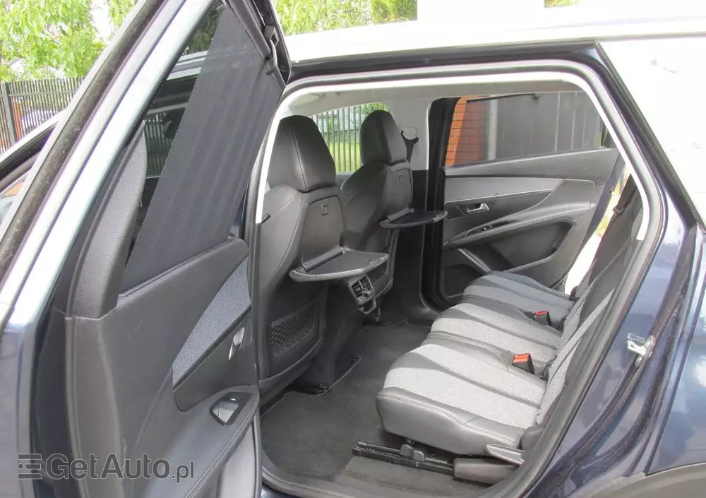 PEUGEOT 5008 1.5 BlueHDi Allure S&S