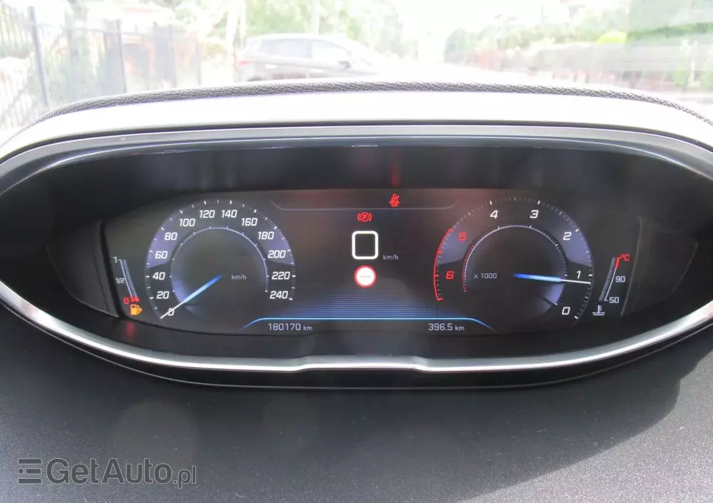 PEUGEOT 5008 1.5 BlueHDi Allure S&S