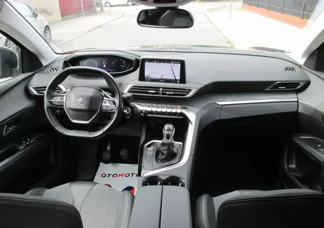 PEUGEOT 5008 1.5 BlueHDi Allure S&S