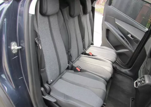 PEUGEOT 5008 1.5 BlueHDi Allure S&S