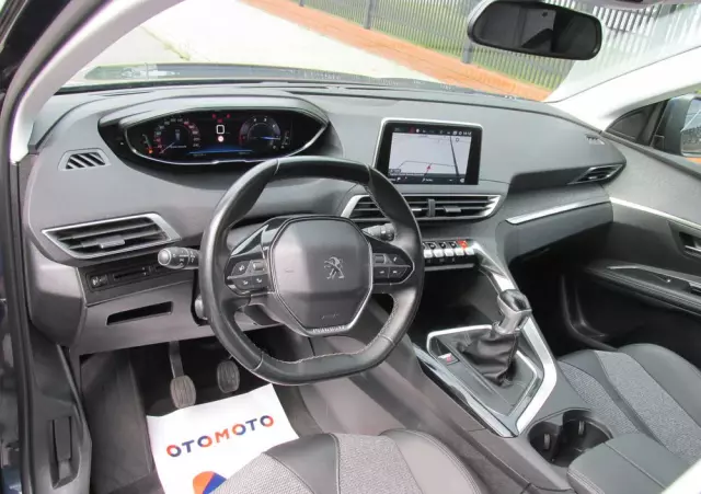 PEUGEOT 5008 1.5 BlueHDi Allure S&S