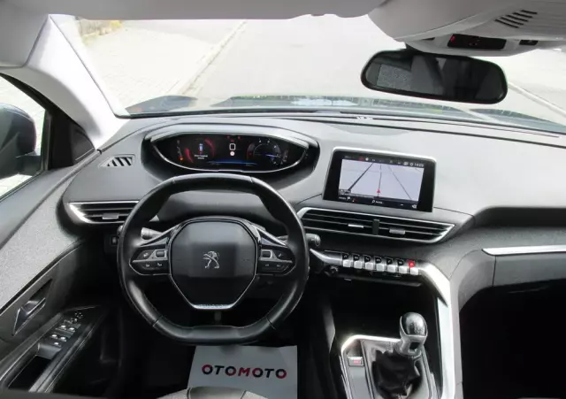 PEUGEOT 5008 1.5 BlueHDi Allure S&S