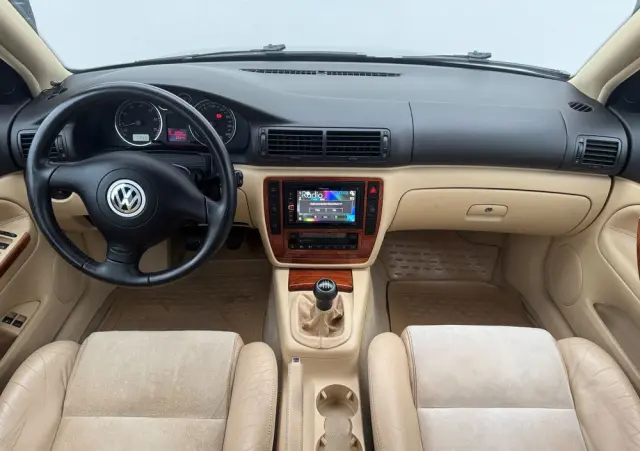 VOLKSWAGEN Passat 2.0 Exclusive