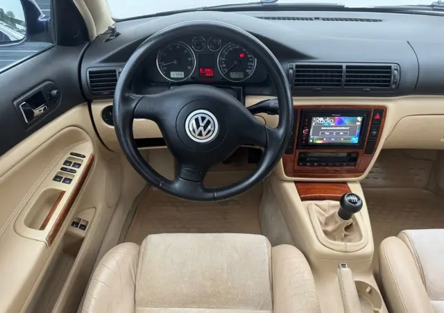 VOLKSWAGEN Passat 2.0 Exclusive