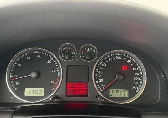 VOLKSWAGEN Passat 2.0 Exclusive