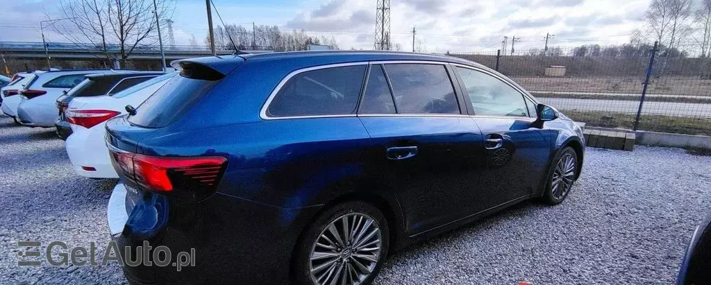 TOYOTA Avensis 