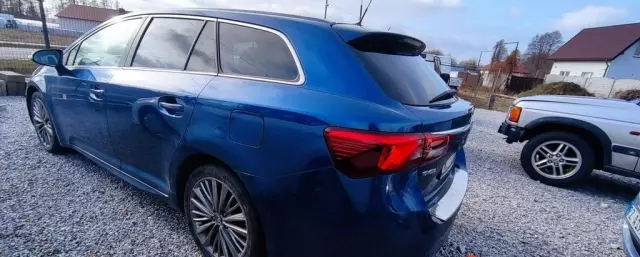 TOYOTA Avensis 