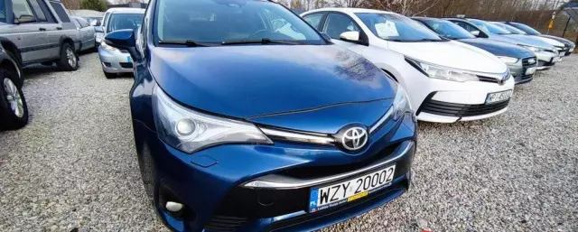 TOYOTA Avensis 