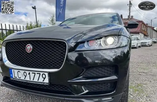 JAGUAR F-Pace 