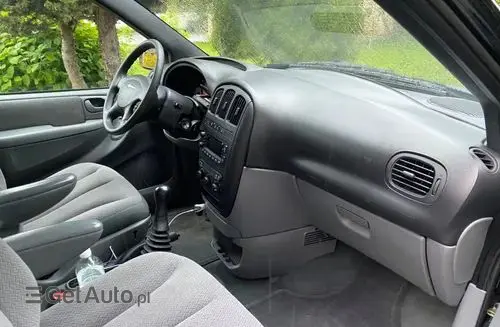 CHRYSLER Voyager 