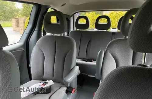CHRYSLER Voyager 
