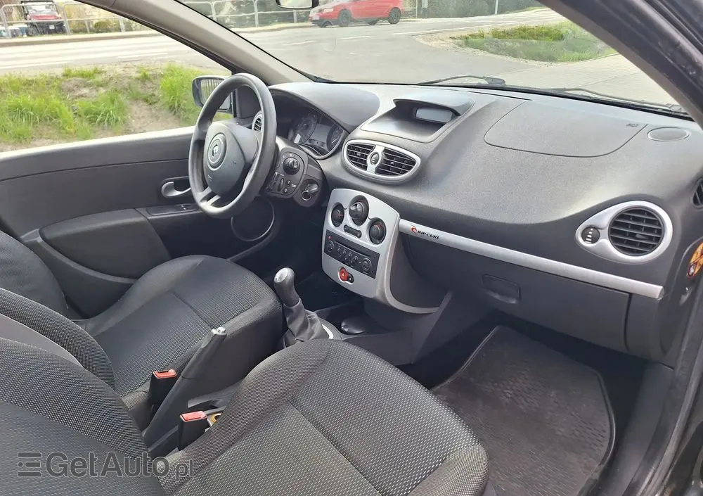 RENAULT Clio 1.2 16V Ripcurl