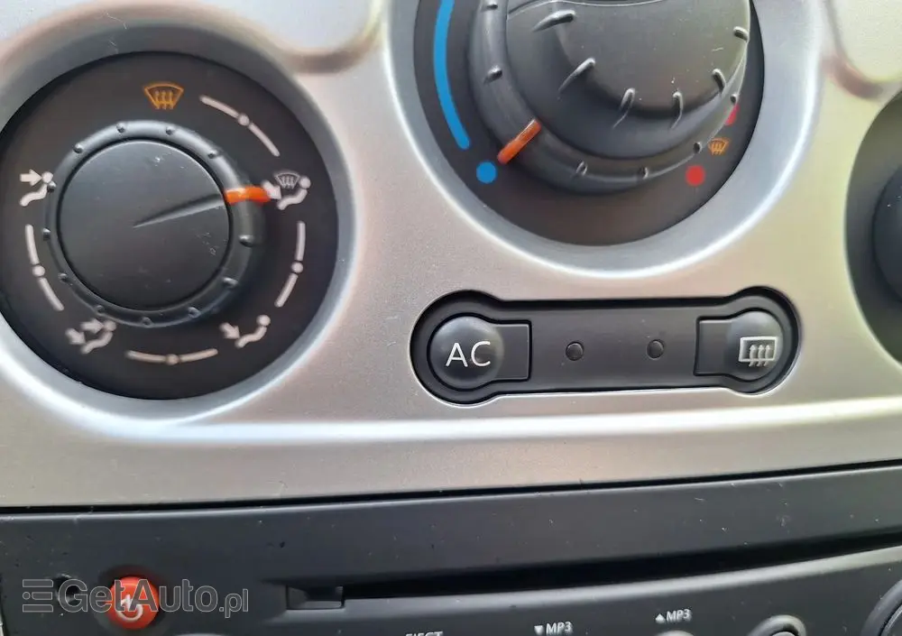 RENAULT Clio 1.2 16V Ripcurl