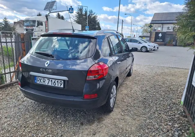 RENAULT Clio 1.2 16V Ripcurl