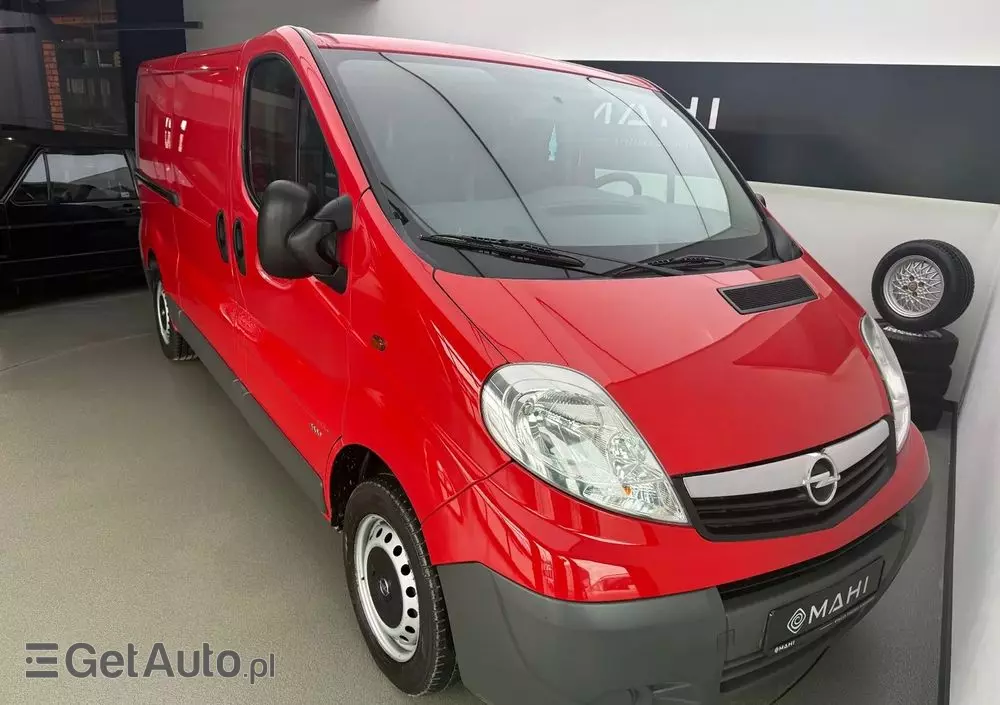 OPEL VIVARO 