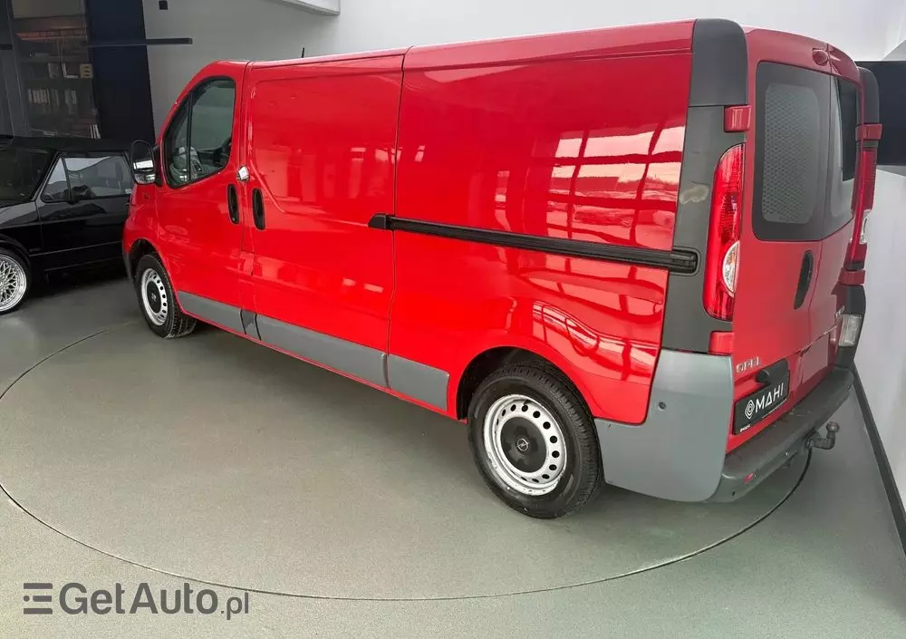 OPEL VIVARO 