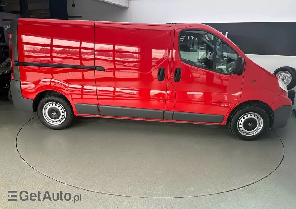 OPEL VIVARO 