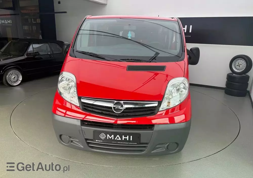OPEL VIVARO 