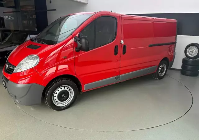 OPEL VIVARO 
