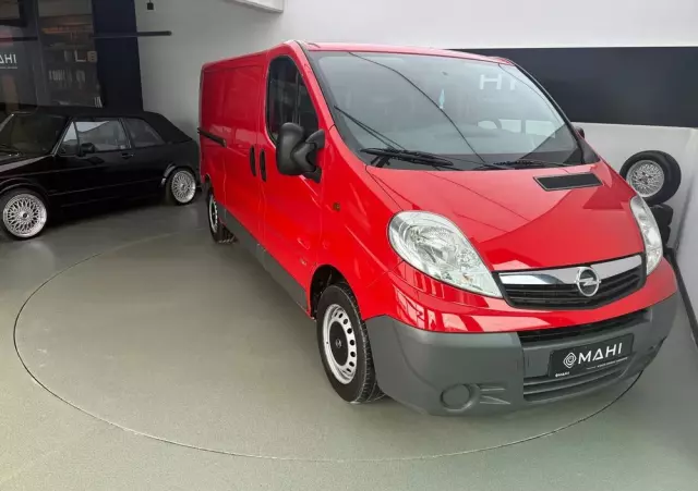 OPEL VIVARO 