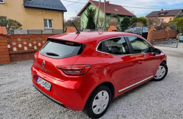RENAULT Clio 
