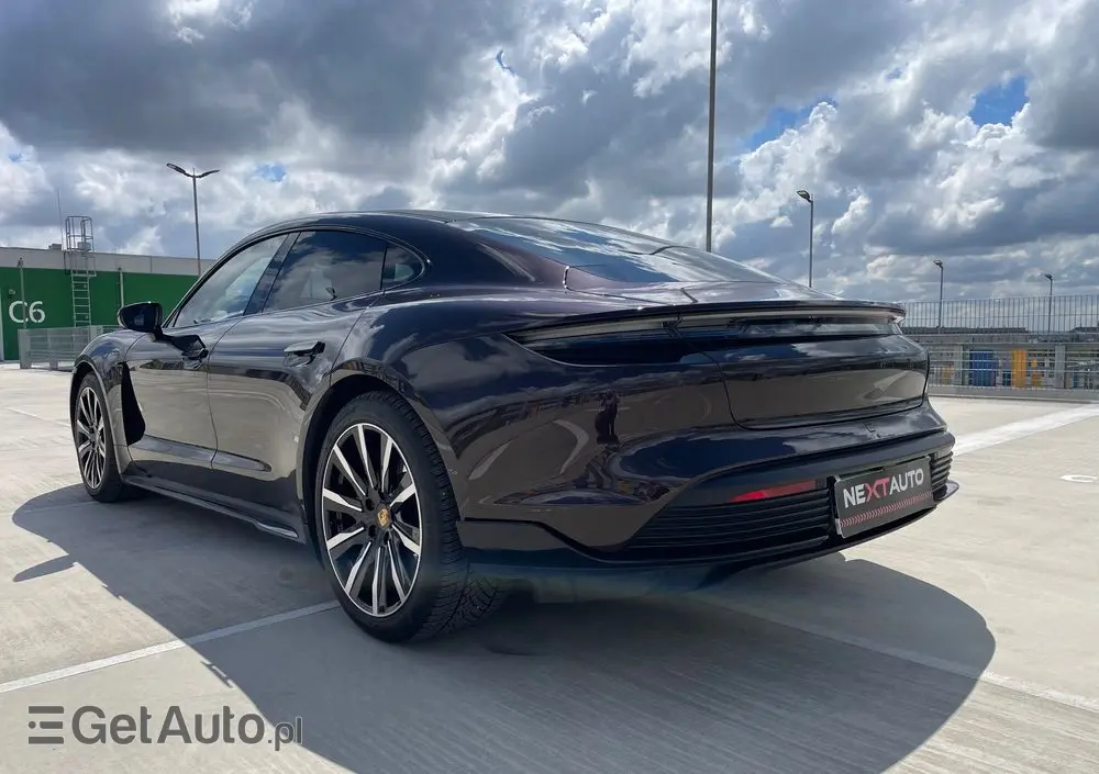 PORSCHE Taycan 4S Performance Plus