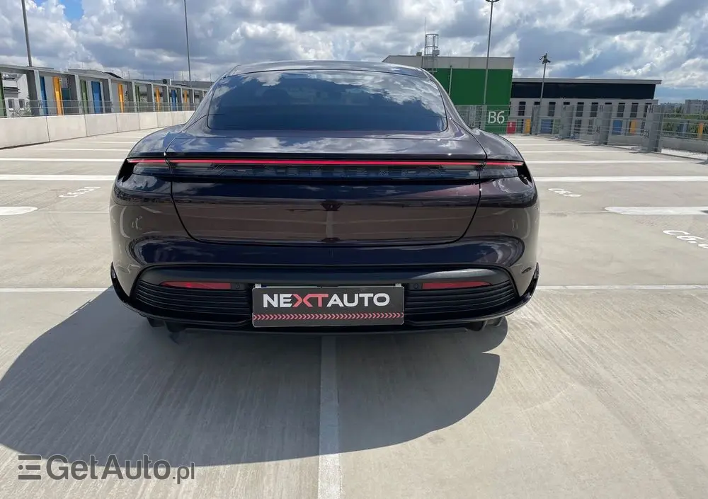 PORSCHE Taycan 4S Performance Plus