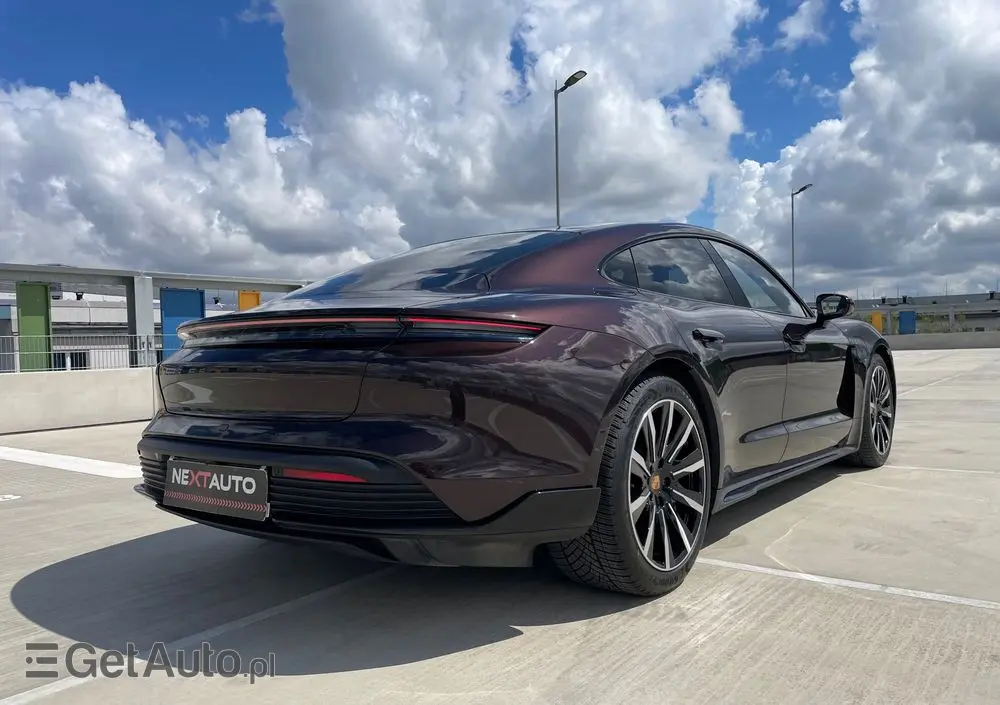 PORSCHE Taycan 4S Performance Plus