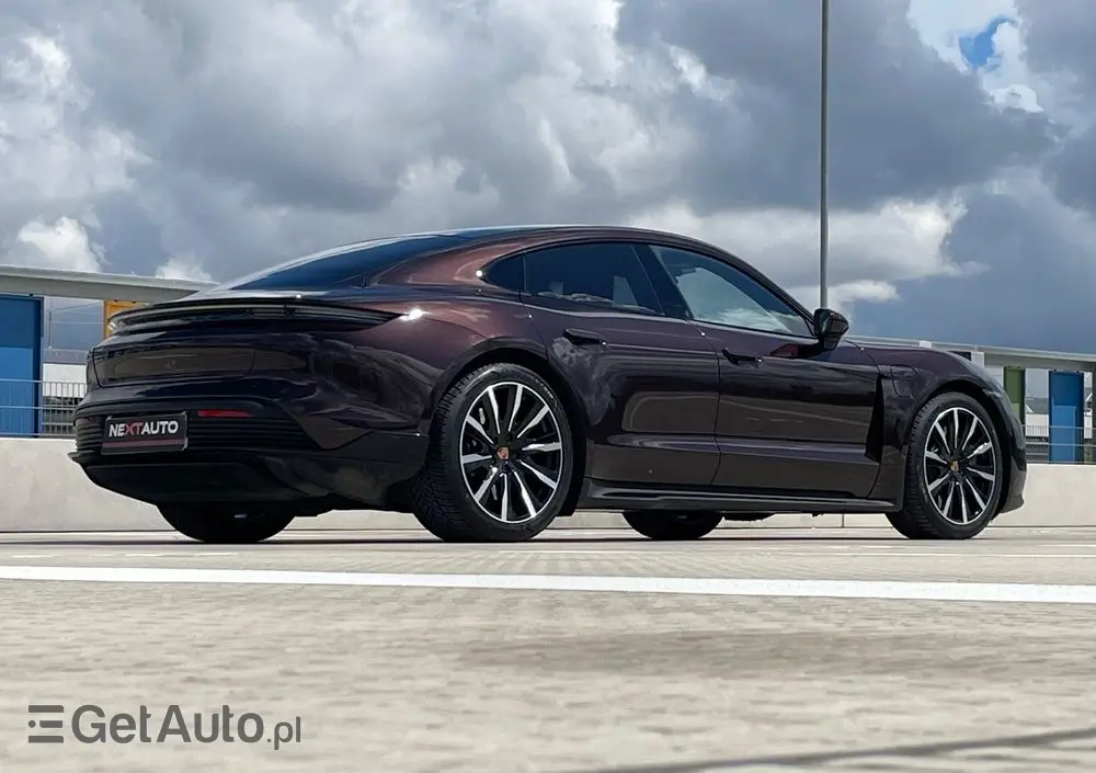 PORSCHE Taycan 4S Performance Plus