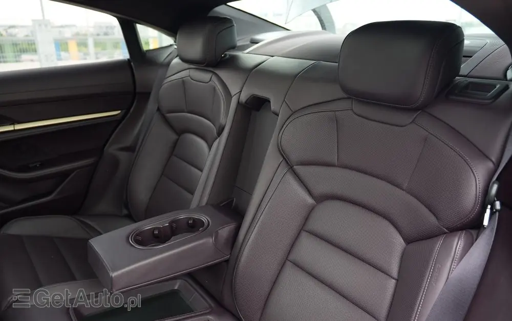 PORSCHE Taycan 4S Performance Plus