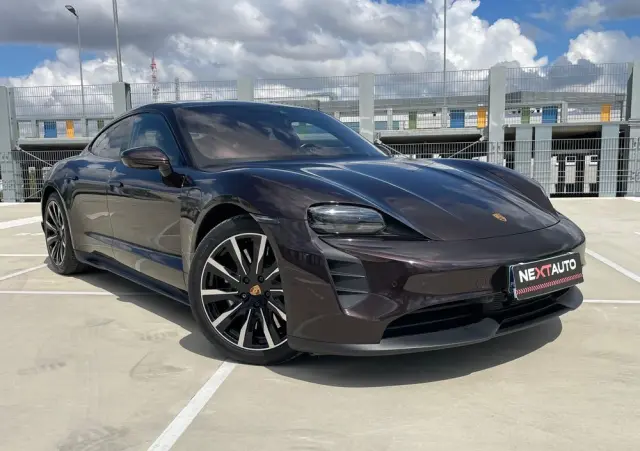 PORSCHE Taycan 4S Performance Plus