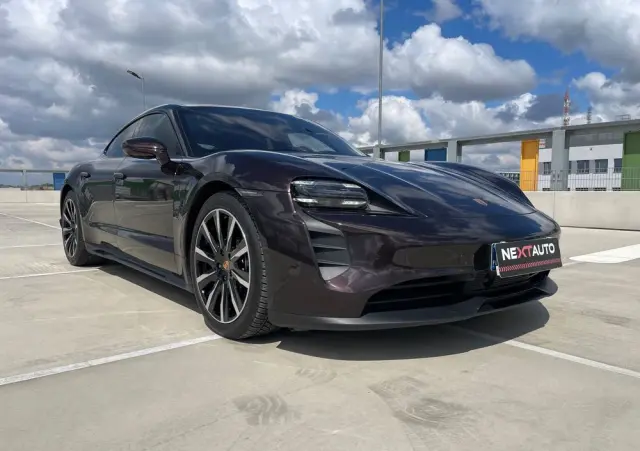 PORSCHE Taycan 4S Performance Plus