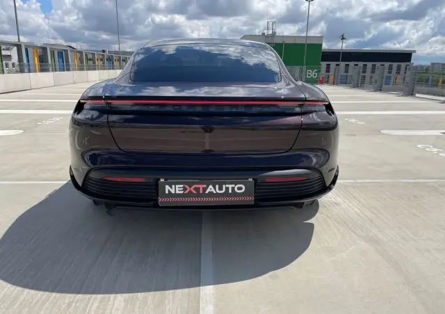 PORSCHE Taycan 4S Performance Plus